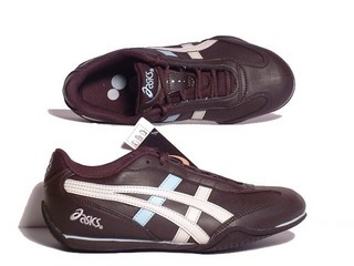 ASICS SAKURA DARK BROWN/ECRU